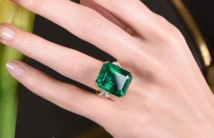 Ngọc Lục Bảo là gì? Ngọc Lục Bảo hợp mệnh, hợp tuổi nào? 12 nhan ngoc luc bao