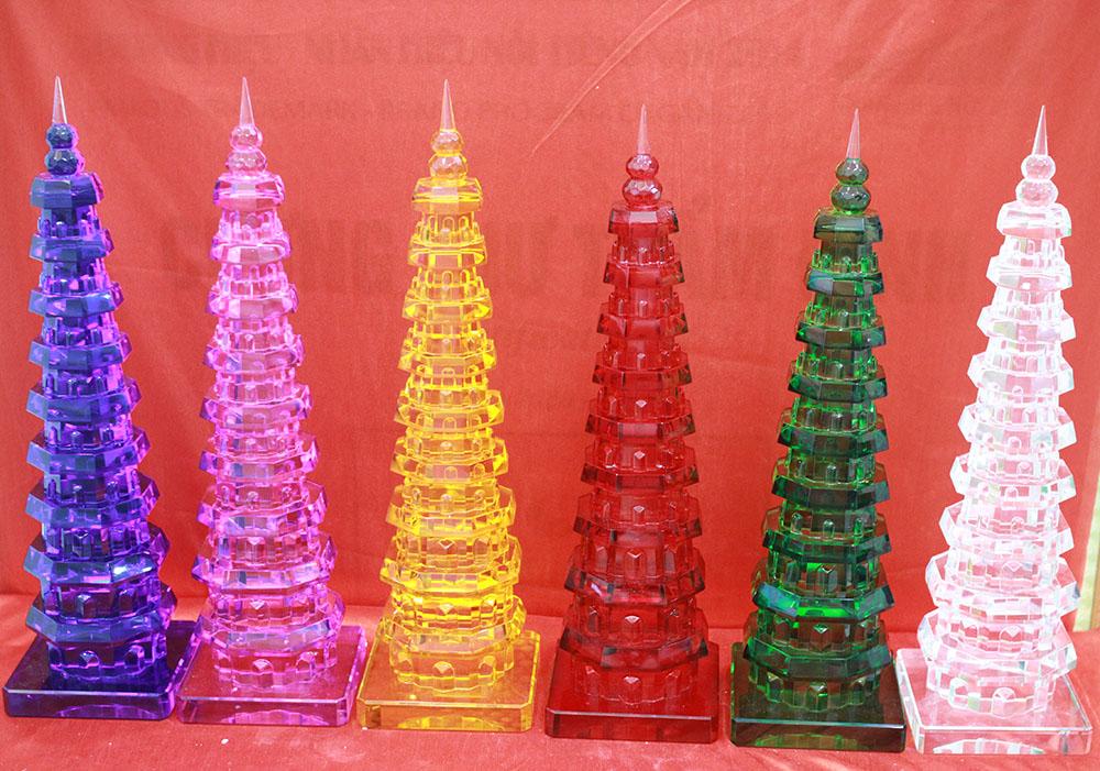 thap van xuong pha le