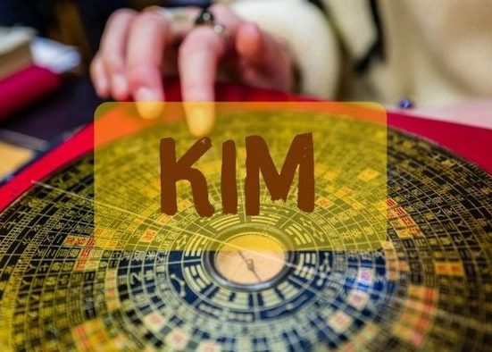 vat pham phong thuy cho nguoi menh kim 11