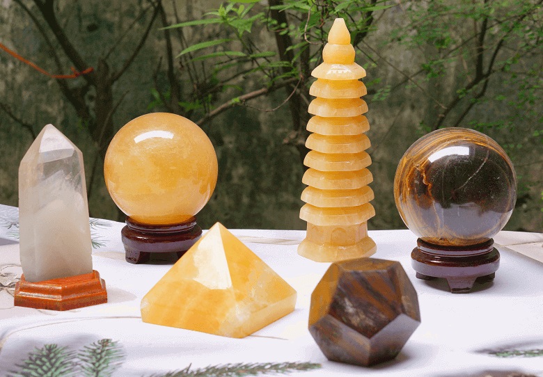 Vật phẩm phong thủy cho người mệnh Thổ